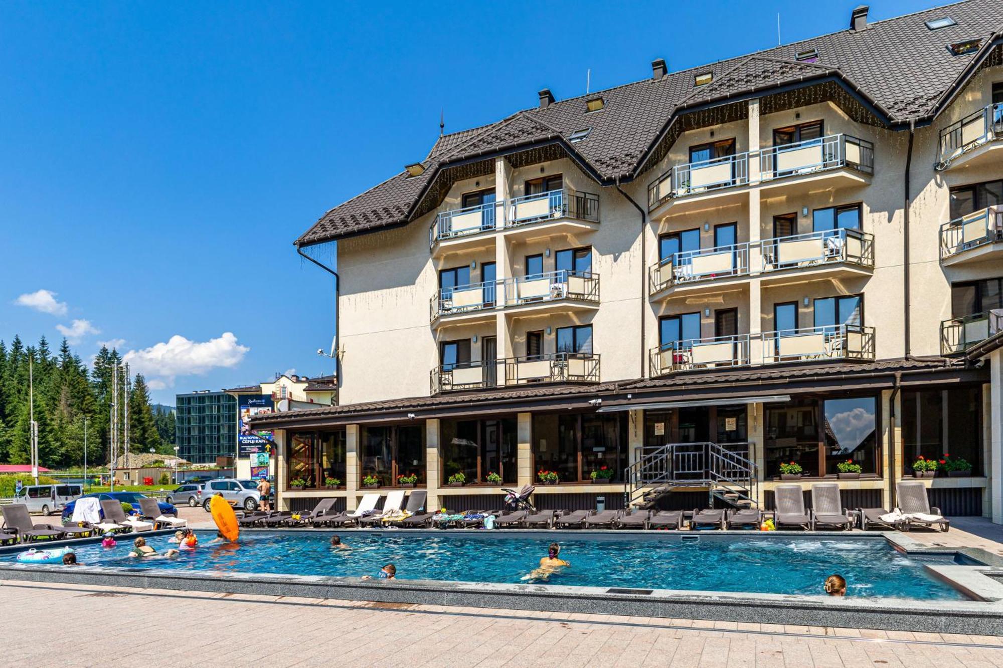 Hotel Continental Bukovel Esterno foto