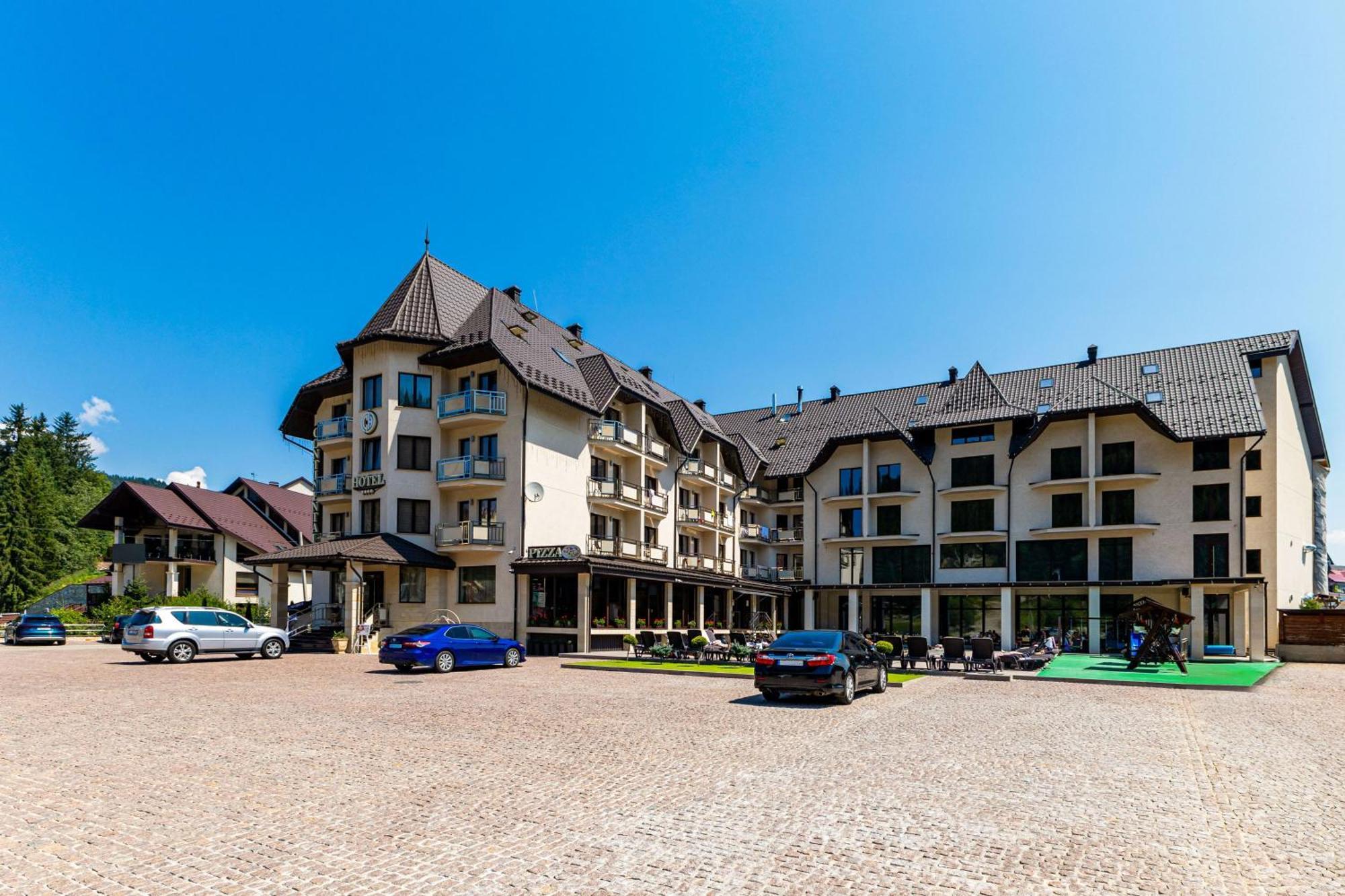 Hotel Continental Bukovel Esterno foto