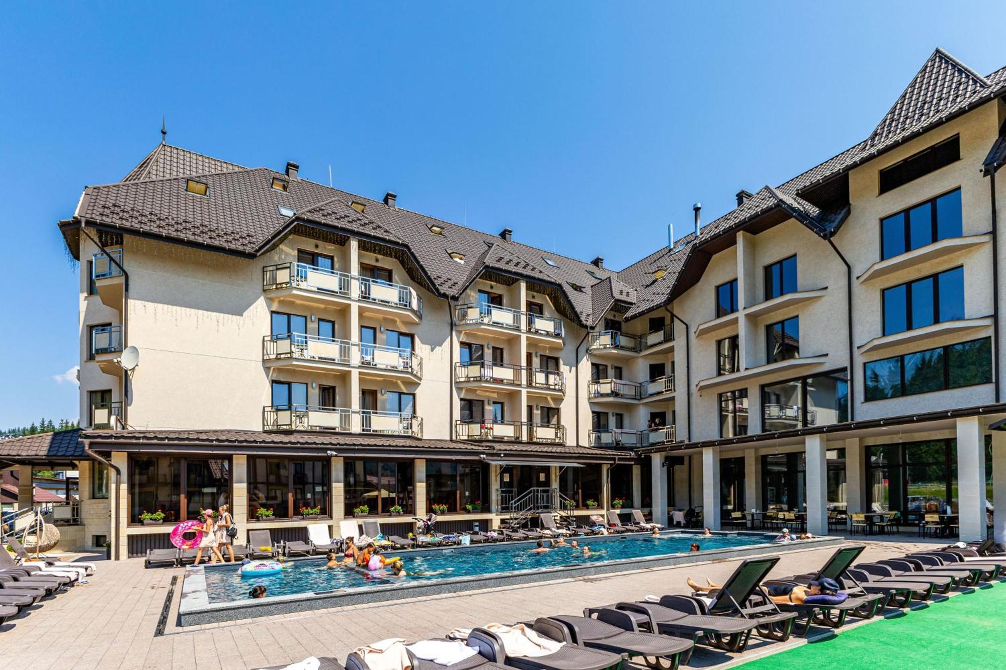 Hotel Continental Bukovel Esterno foto
